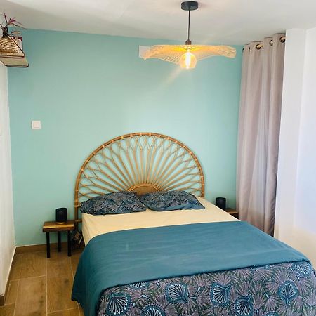 Ti Kaz Azura Apartment Saint-Denis Ngoại thất bức ảnh
